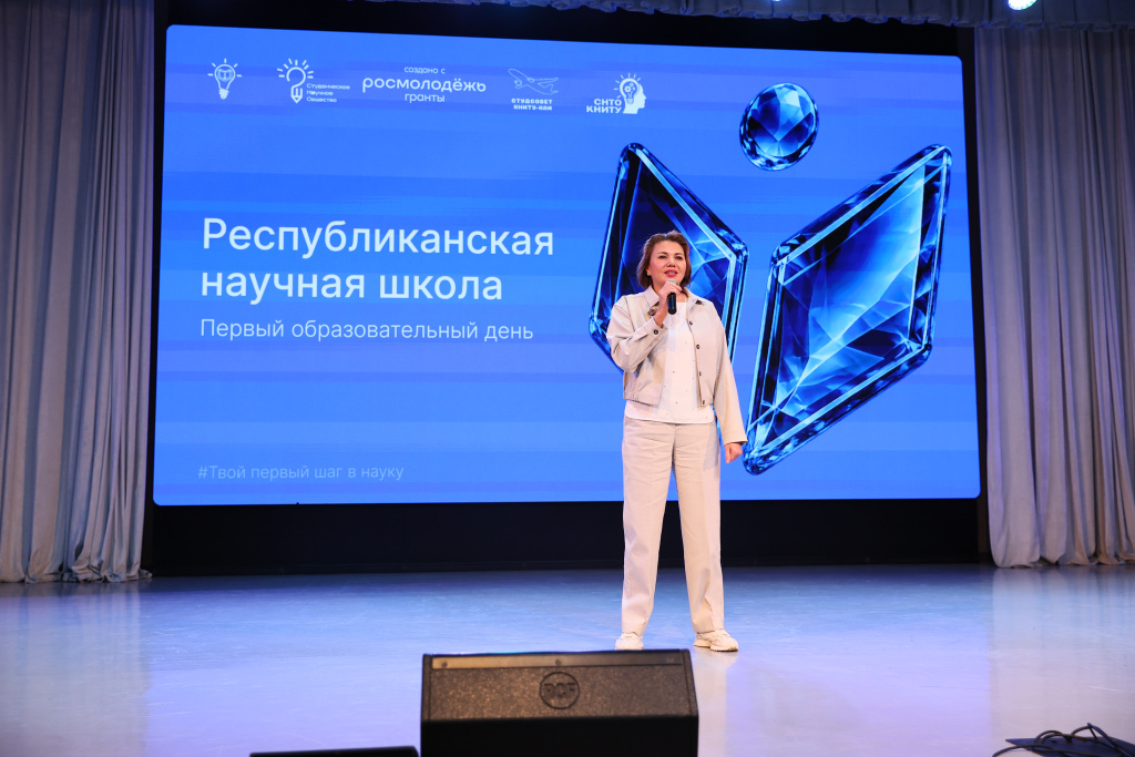 KGEU261008_0167.JPG