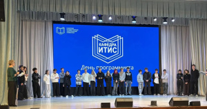 Наши первокурсники не только хорошо кодят, но и хорошо импровизируют и поют