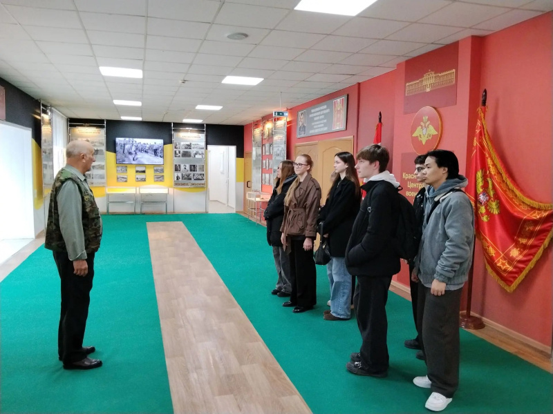 Студенты КГЭУ посетили Казанское высшее танковое командное училище