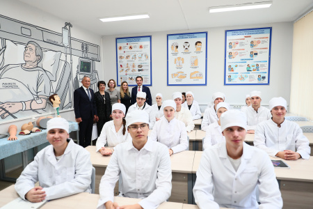 Студенты КГЭУ надели белые халаты